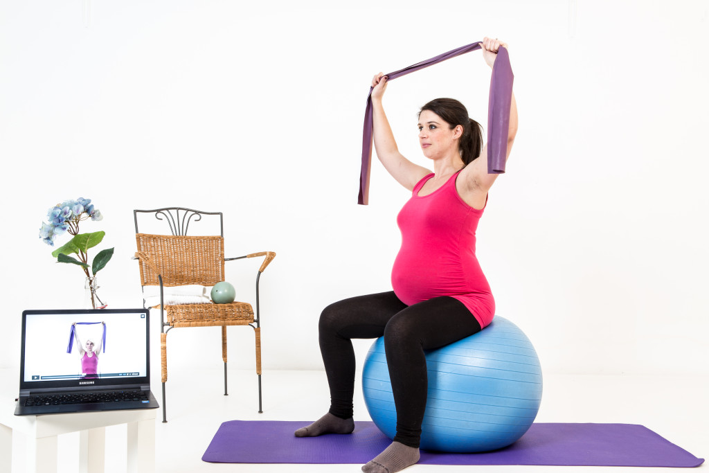 dr joanna helcke online pilates fitness programme pre ante natal birthing ball resistance band yoga mat review