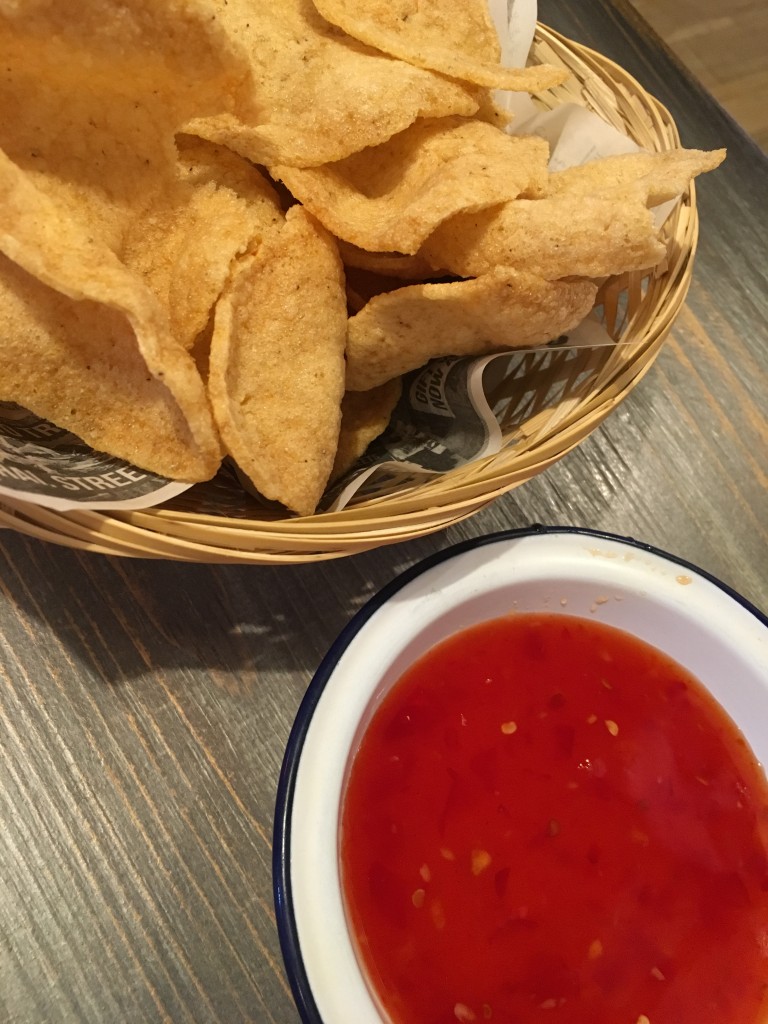 thaikhun cambridge places to eat riverside quayside food restaurant prawn crackers starters sweet chilli dip