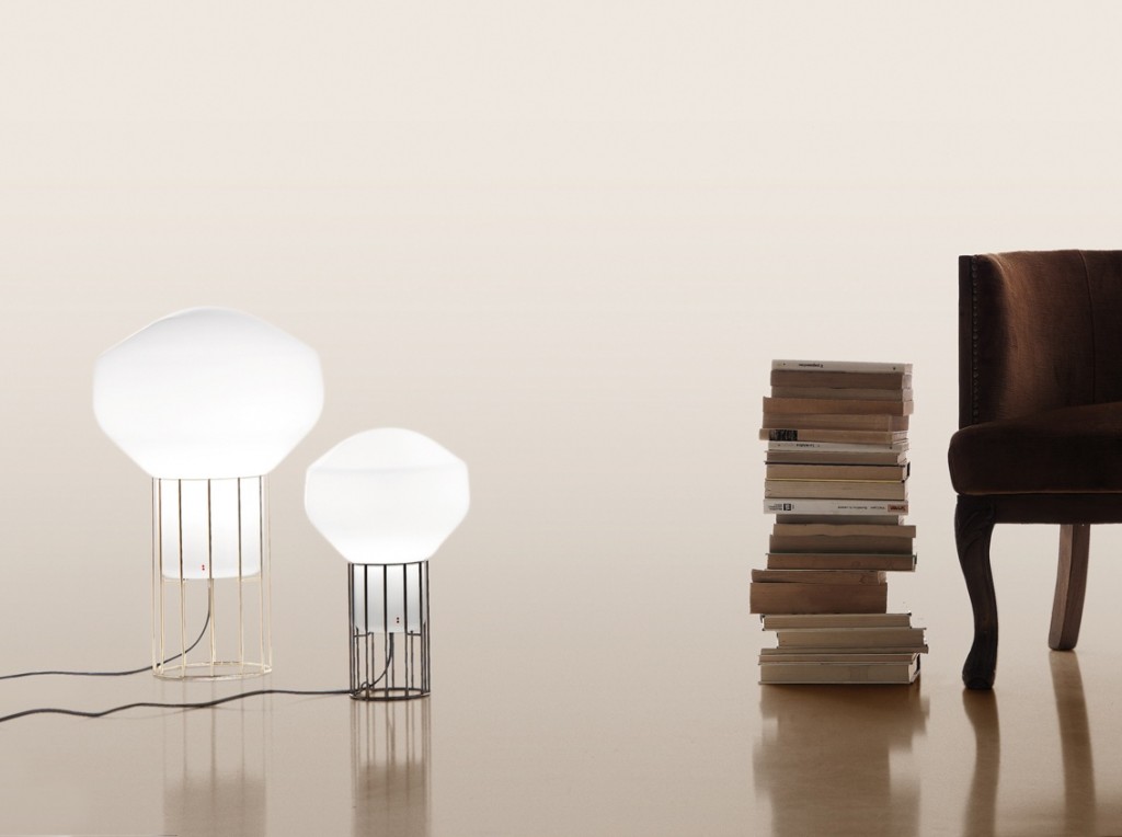 Aerostat Table Lamp lamps Guillaume Delvigne designed designer black gold bronze lamp commerce lampcommmerce lighting chic interior design autumn winter season