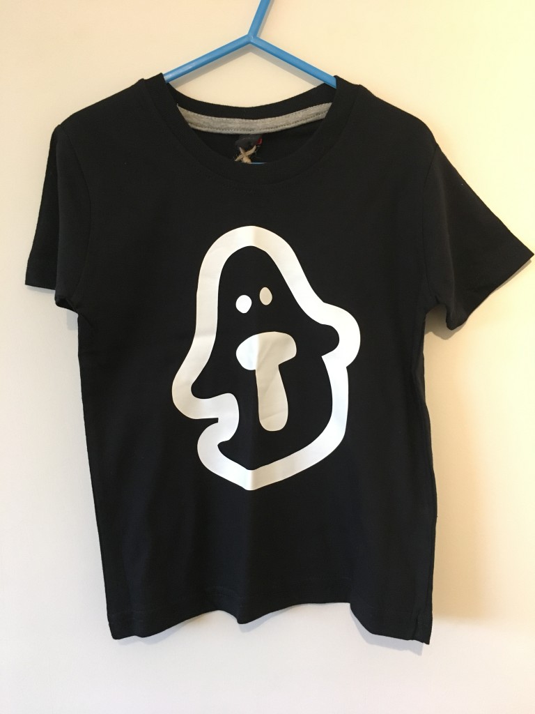 rusks and rebels halloween tshirt boo monochrome black and white kids ethical fashion brand review and giveaway