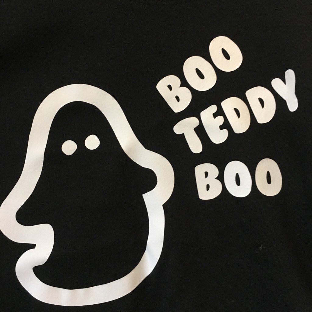 rusks and rebels halloween tshirt boo monochrome black and white kids ethical fashion brand review and giveaway